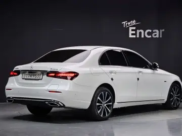 2021 Mercedes-Benz E-Класс с пробегом 70 695 км