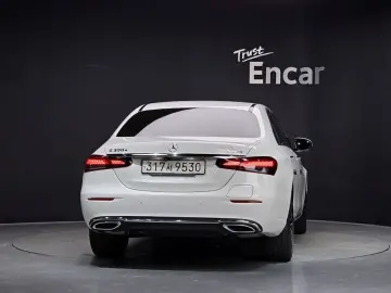 2021 Mercedes-Benz E-Класс с пробегом 70 695 км