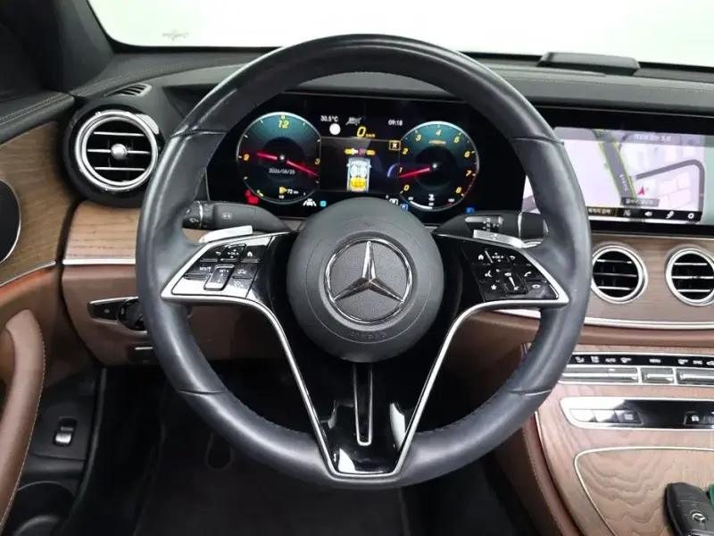 2022 Mercedes-Benz E-Класс с пробегом 56 696 км