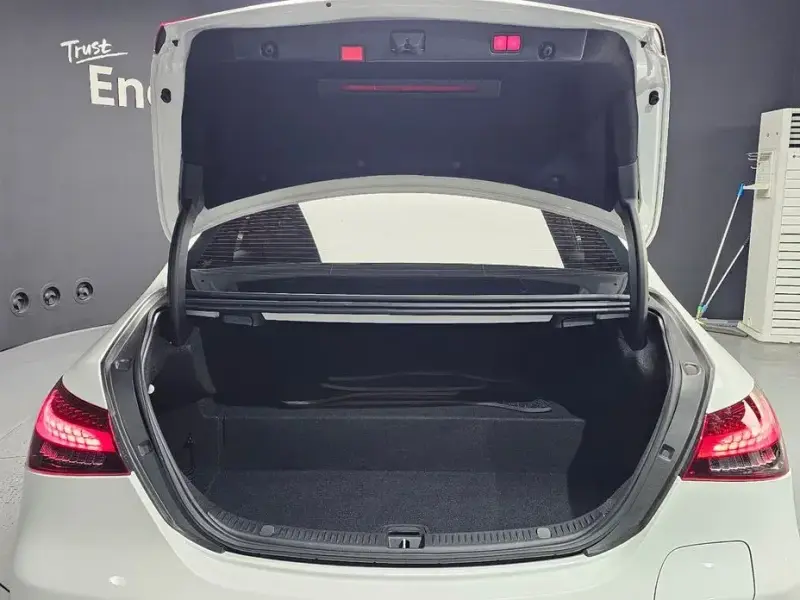 2021 Mercedes-Benz E-Класс с пробегом 70 695 км