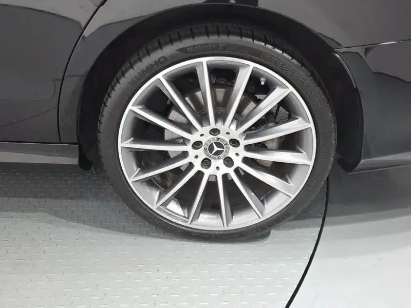 2022 Mercedes-Benz E-Класс с пробегом 45 244 км