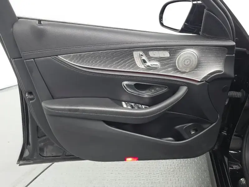 2022 Mercedes-Benz E-Класс с пробегом 45 244 км
