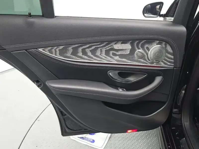 2022 Mercedes-Benz E-Класс с пробегом 45 244 км