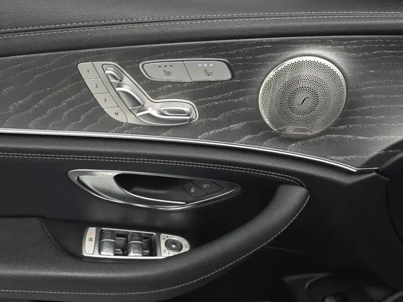 2022 Mercedes-Benz E-Класс с пробегом 45 244 км