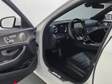 2022 Mercedes-Benz E-Класс с пробегом 61 859 км