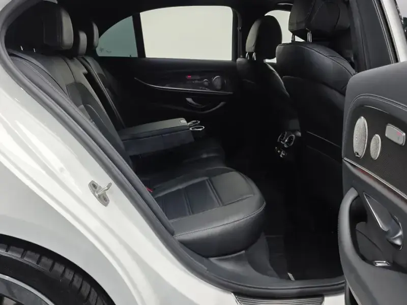 2022 Mercedes-Benz E-Класс с пробегом 61 859 км