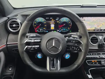 2022 Mercedes-Benz E-Класс с пробегом 61 859 км