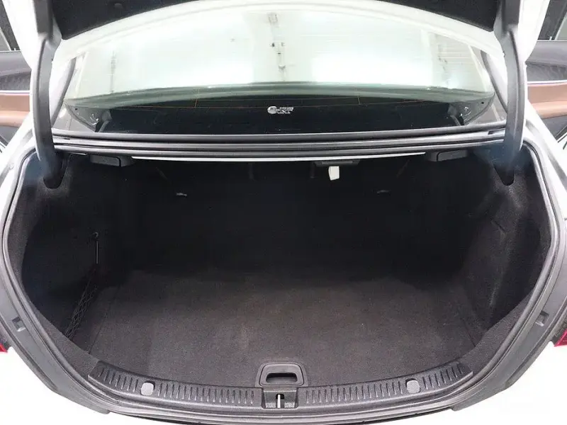 2023 Mercedes-Benz E-Класс с пробегом 27 236 км