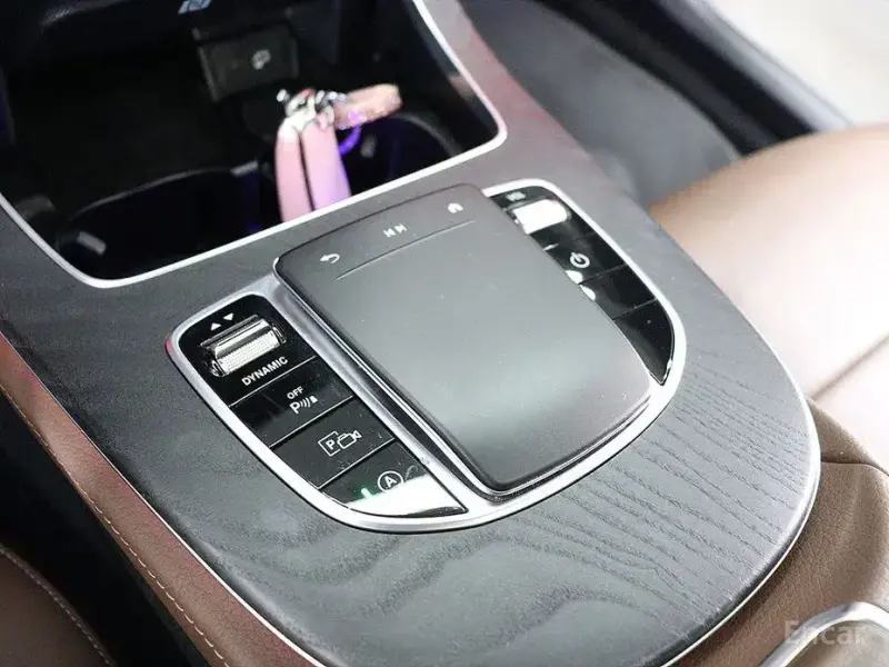 2023 Mercedes-Benz E-Класс с пробегом 27 236 км