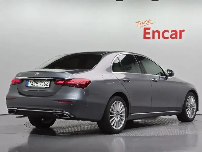 2021 Mercedes-Benz E-Класс с пробегом 57 809 км