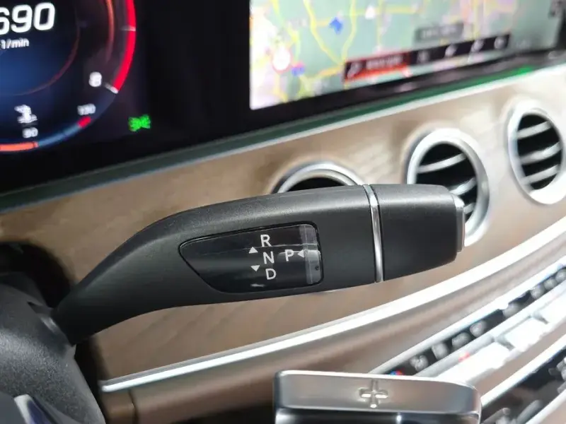 2021 Mercedes-Benz E-Класс с пробегом 57 809 км