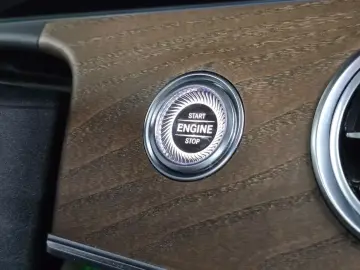 2021 Mercedes-Benz E-Класс с пробегом 57 809 км