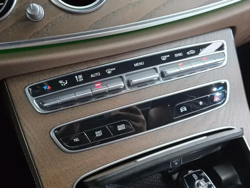 2021 Mercedes-Benz E-Класс с пробегом 57 809 км