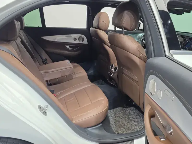 2021 Mercedes-Benz E-Класс с пробегом 83 464 км
