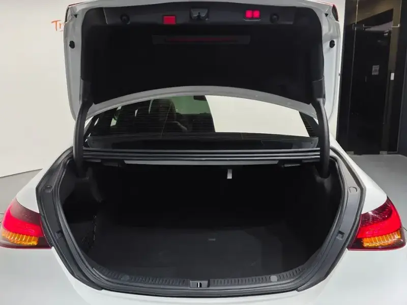 2021 Mercedes-Benz E-Класс с пробегом 83 464 км