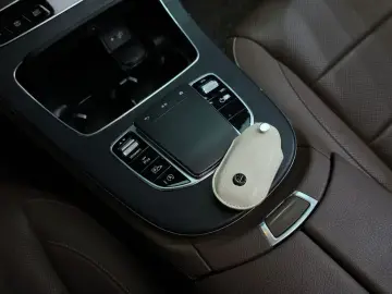 2021 Mercedes-Benz E-Класс с пробегом 83 464 км