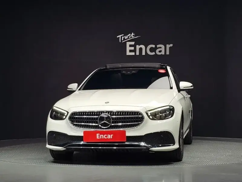 2023 Mercedes-Benz E-Класс с пробегом 19 109 км