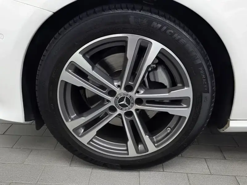 2023 Mercedes-Benz E-Класс с пробегом 19 109 км
