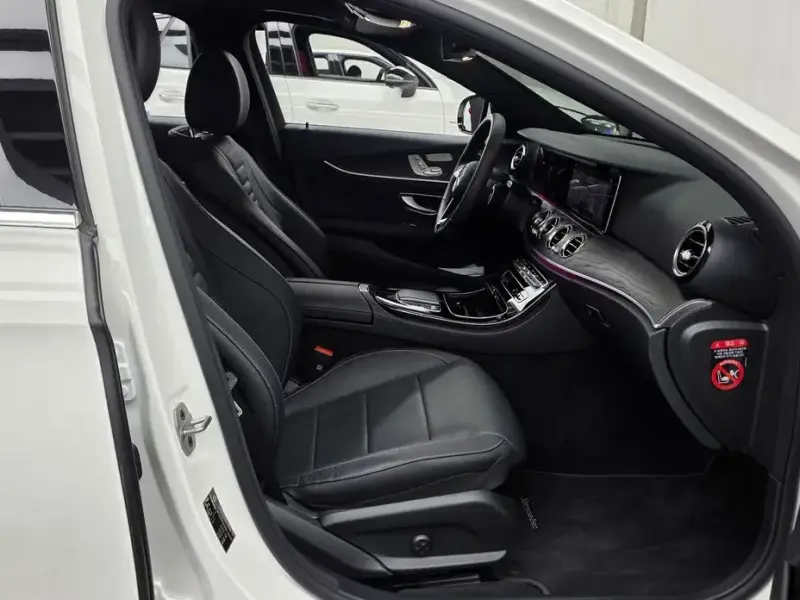 2023 Mercedes-Benz E-Класс с пробегом 19 109 км