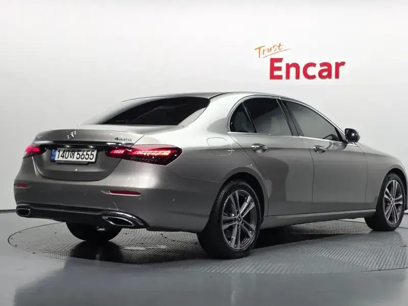 2022 Mercedes-Benz E-Класс с пробегом 36 613 км