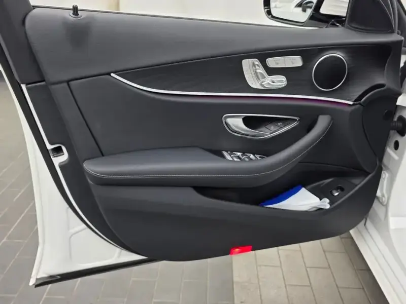 2023 Mercedes-Benz E-Класс с пробегом 19 109 км