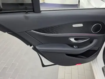 2023 Mercedes-Benz E-Класс с пробегом 19 109 км