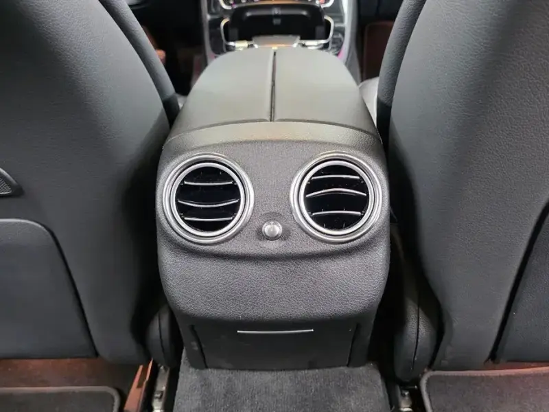 2023 Mercedes-Benz E-Класс с пробегом 19 109 км
