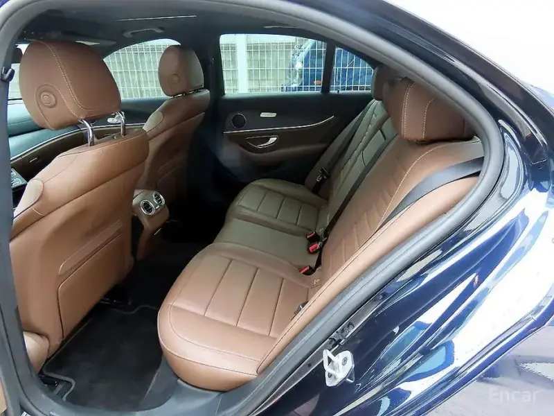 2022 Mercedes-Benz E-Класс с пробегом 14 327 км