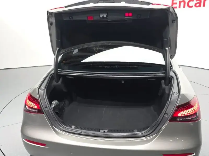 2022 Mercedes-Benz E-Класс с пробегом 36 613 км