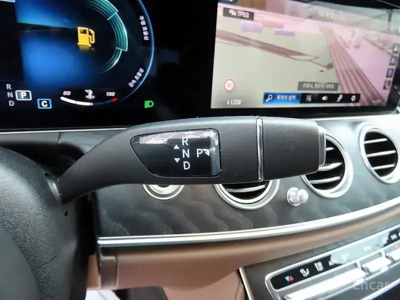 2022 Mercedes-Benz E-Класс с пробегом 14 327 км