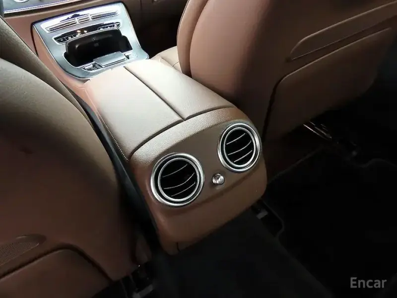 2022 Mercedes-Benz E-Класс с пробегом 14 327 км