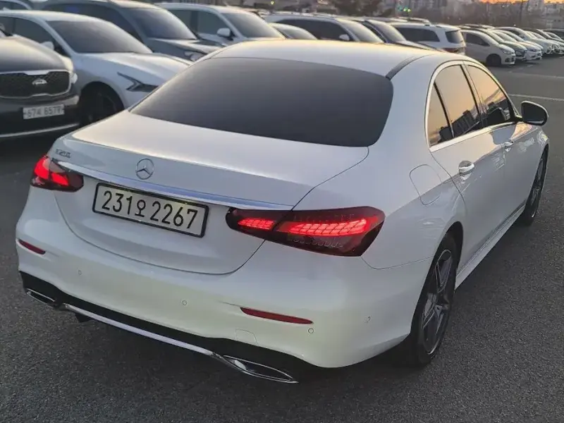 2023 Mercedes-Benz E-Класс с пробегом 24 099 км