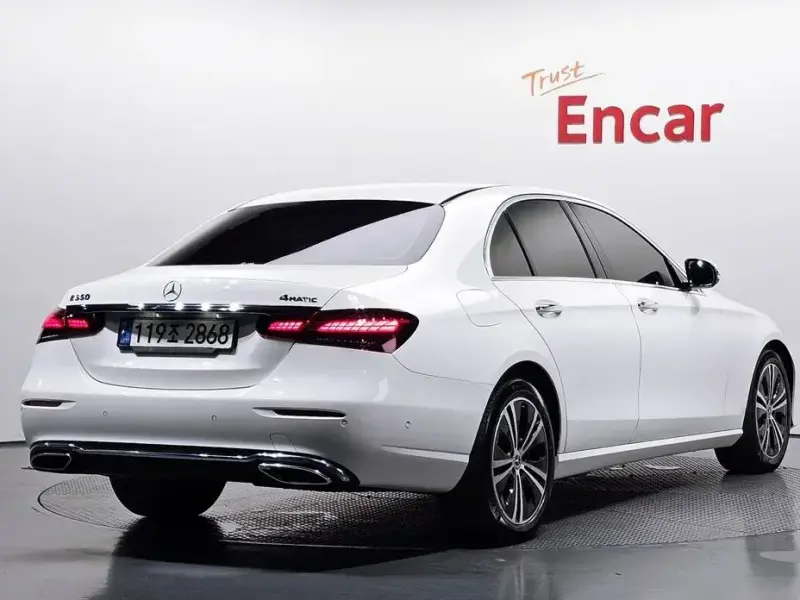 2021 Mercedes-Benz E-Класс с пробегом 27 280 км