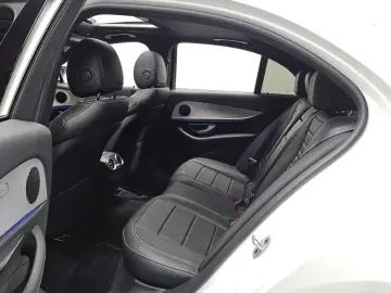 2021 Mercedes-Benz E-Класс с пробегом 27 280 км