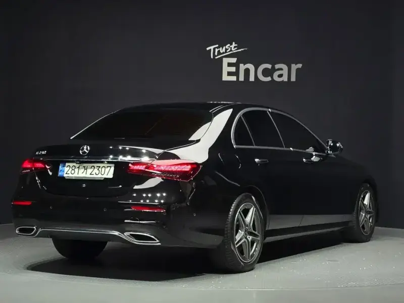2022 Mercedes-Benz E-Класс с пробегом 20 990 км