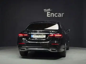2022 Mercedes-Benz E-Класс с пробегом 20 990 км