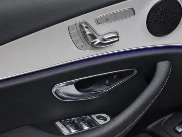 2021 Mercedes-Benz E-Класс с пробегом 27 280 км