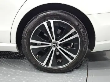 2021 Mercedes-Benz E-Класс с пробегом 27 280 км