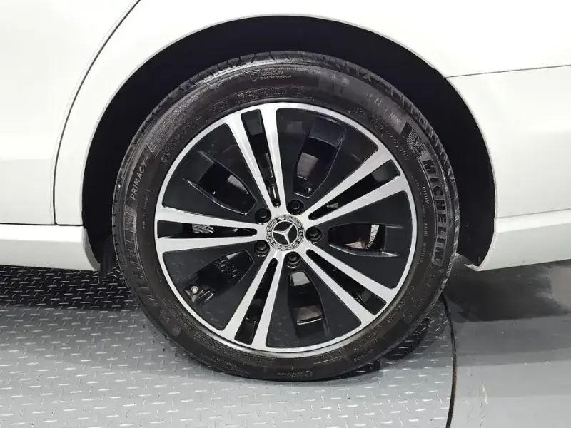 2021 Mercedes-Benz E-Класс с пробегом 27 280 км