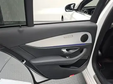 2021 Mercedes-Benz E-Класс с пробегом 27 280 км