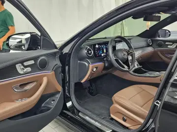 2022 Mercedes-Benz E-Класс с пробегом 20 990 км