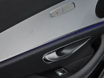 2021 Mercedes-Benz E-Класс с пробегом 27 280 км