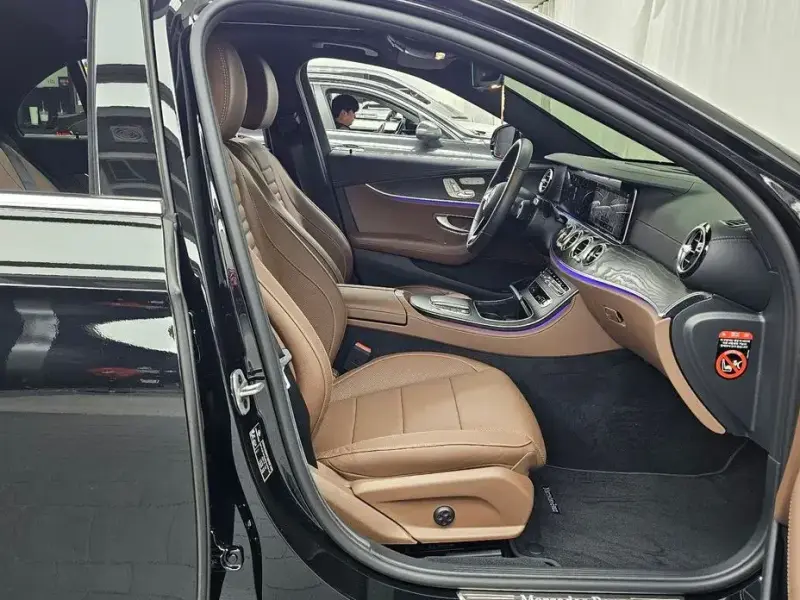 2022 Mercedes-Benz E-Класс с пробегом 20 990 км