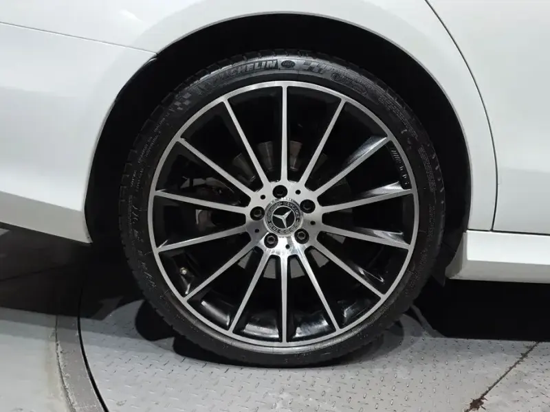 2022 Mercedes-Benz E-Класс с пробегом 29 332 км