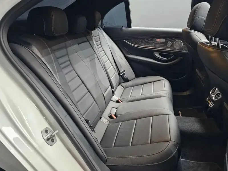 2022 Mercedes-Benz E-Класс с пробегом 29 332 км