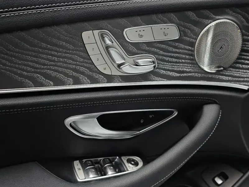 2022 Mercedes-Benz E-Класс с пробегом 29 332 км