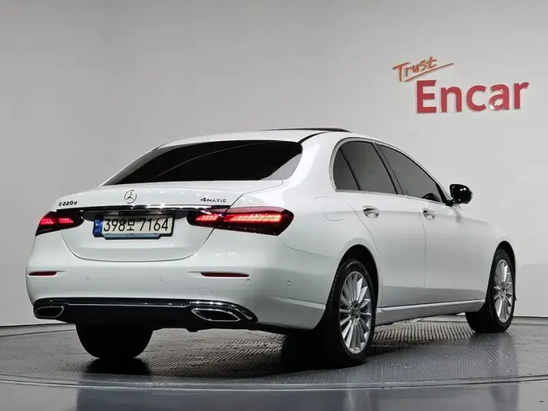 2023 Mercedes-Benz E-Класс с пробегом 56 414 км