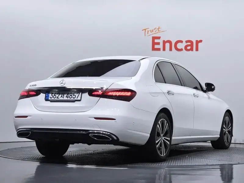 2022 Mercedes-Benz E-Класс с пробегом 39 330 км