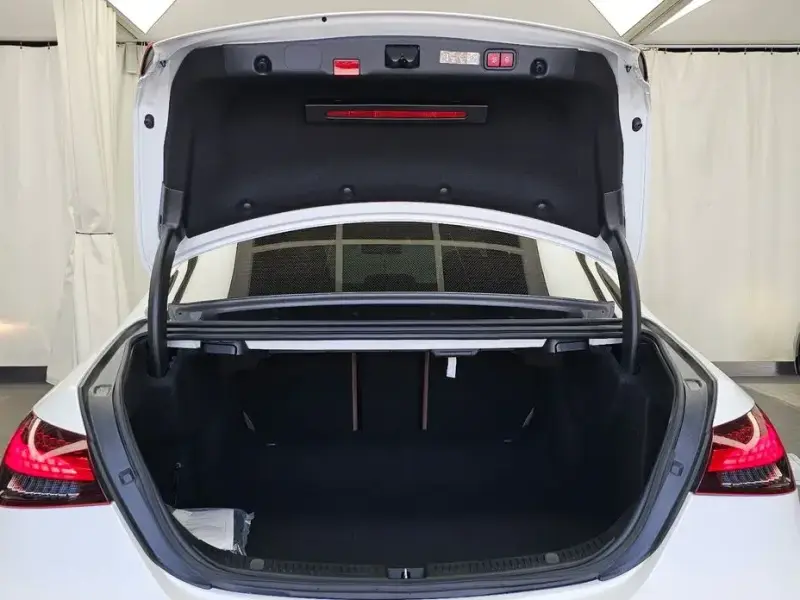 2023 Mercedes-Benz E-Класс с пробегом 56 414 км