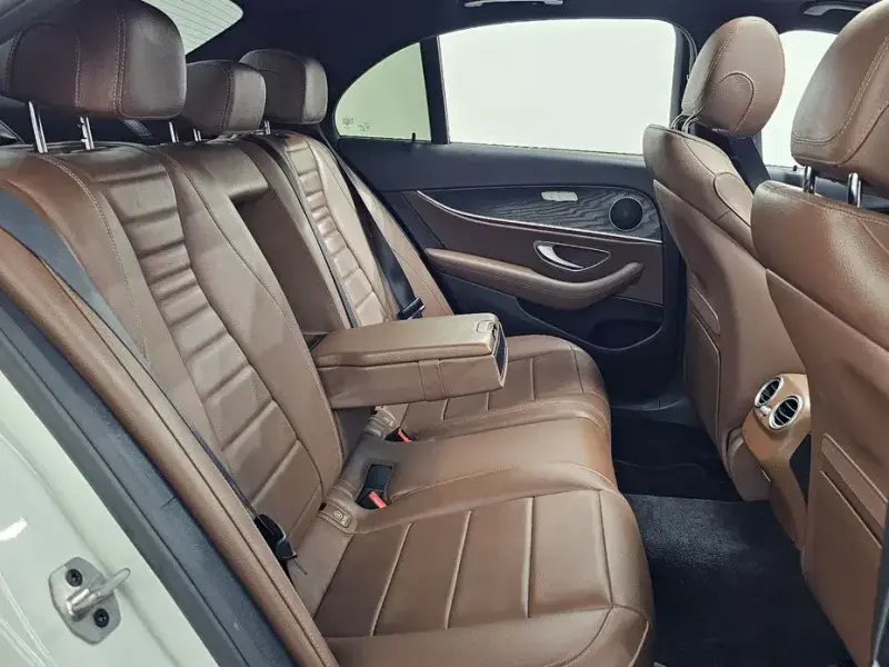 2022 Mercedes-Benz E-Класс с пробегом 39 330 км